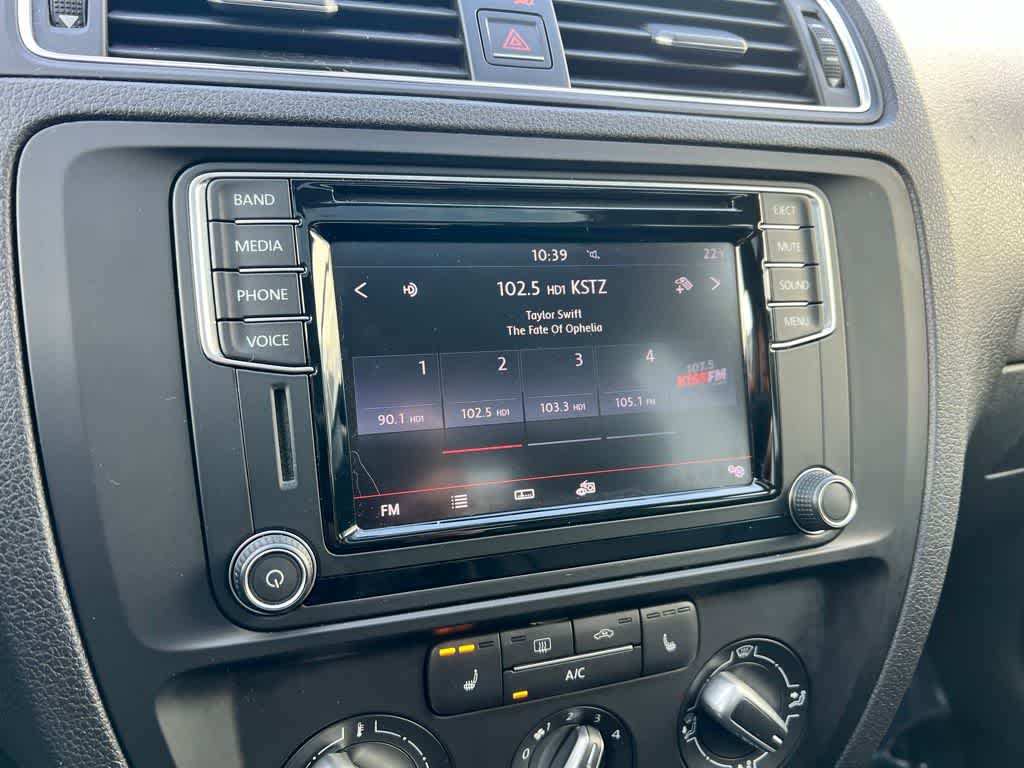 Thumbnail: 2017 Volkswagen Jetta - 37