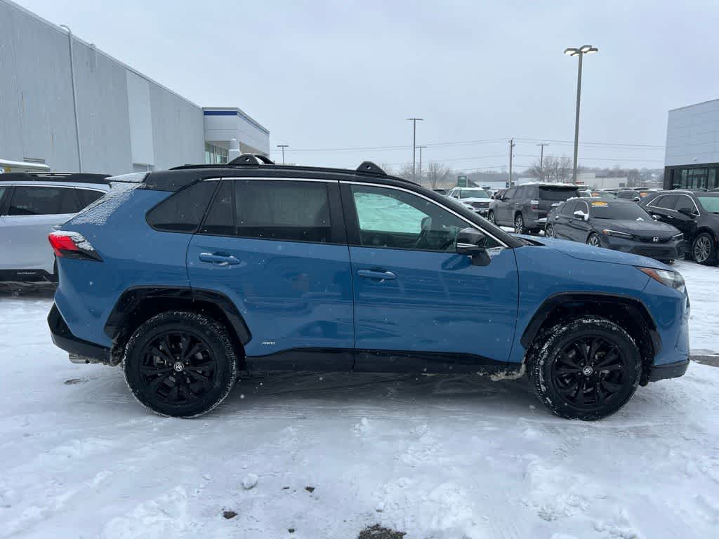 Thumbnail: 2022 Toyota RAV4 - 7