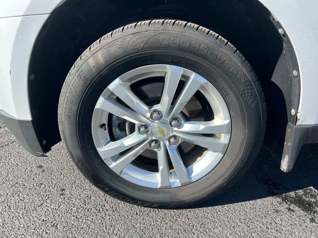 Thumbnail: 2012 Chevrolet Equinox - 10