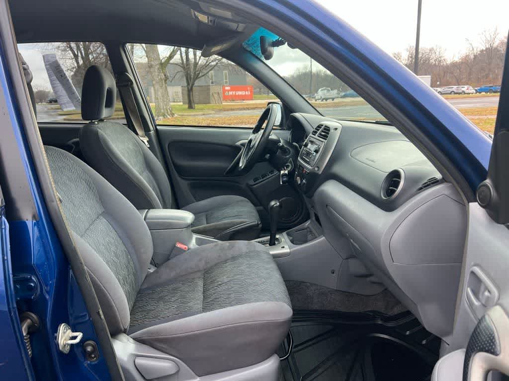 Thumbnail: 2003 Toyota RAV4 - 27