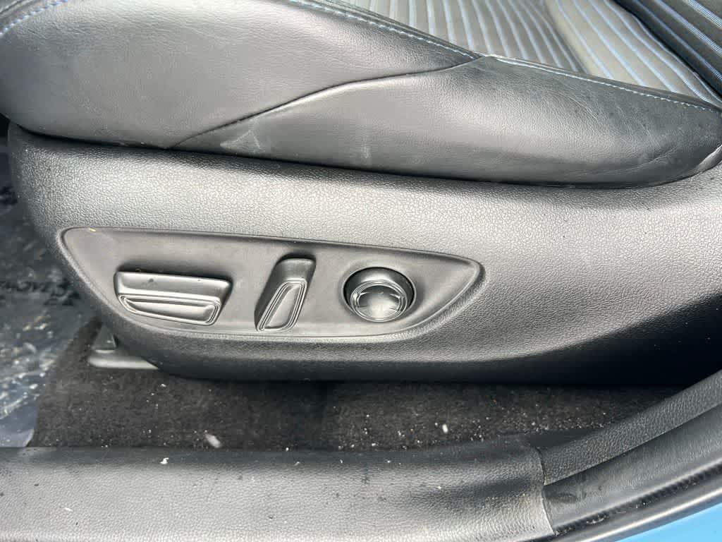 Thumbnail: 2022 Toyota RAV4 - 16