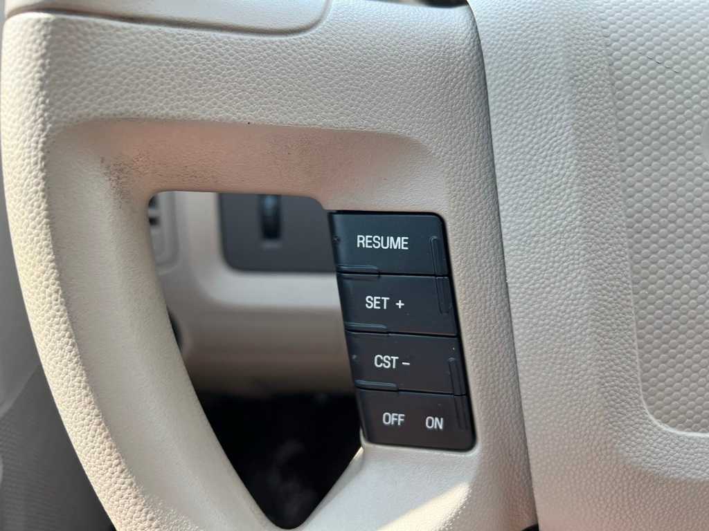 Thumbnail: 2008 Ford Escape - 21