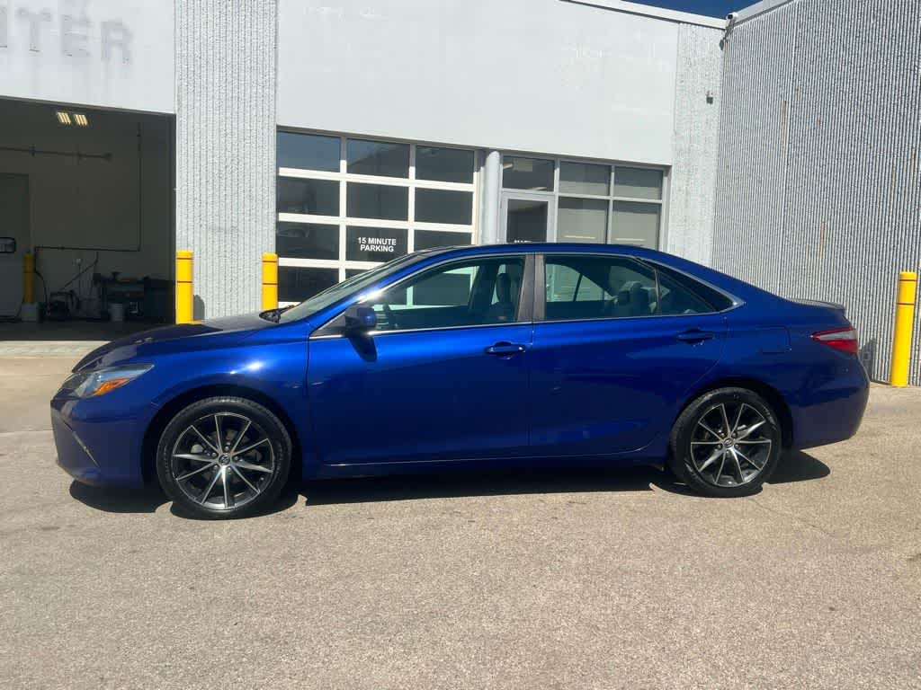 Thumbnail: 2016 Toyota Camry - 3