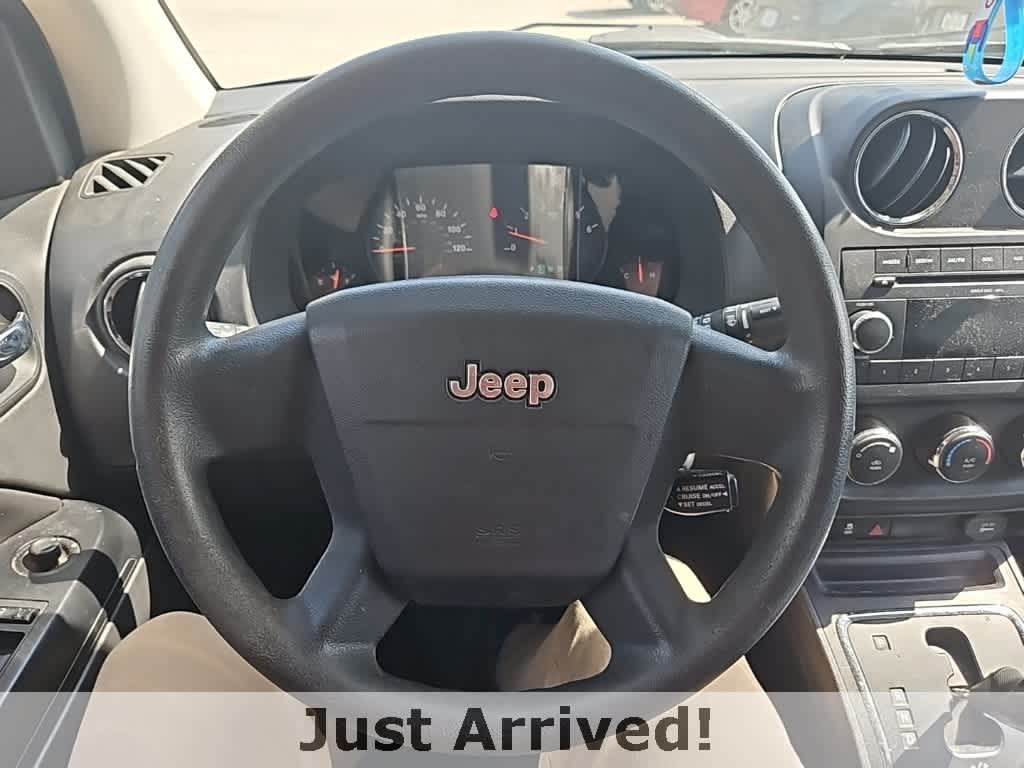 2010 Jeep Compass Sport 10