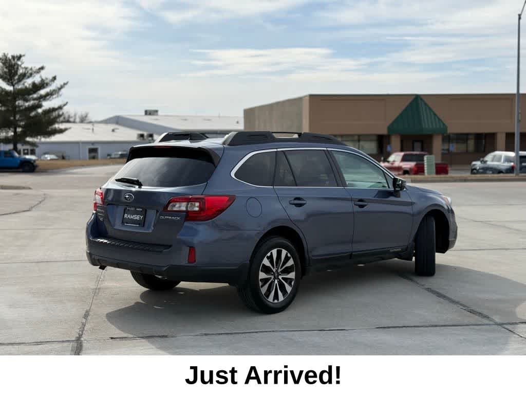 Thumbnail: 2016 Subaru Outback - 12