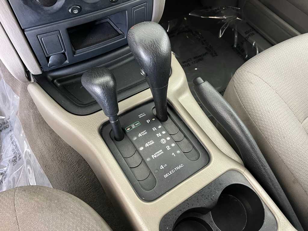 Thumbnail: 2003 Jeep Grand Cherokee - 33