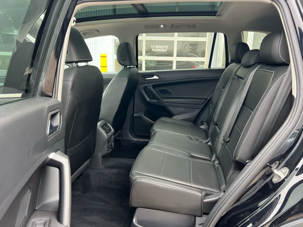 Thumbnail: 2021 Volkswagen Tiguan - 17