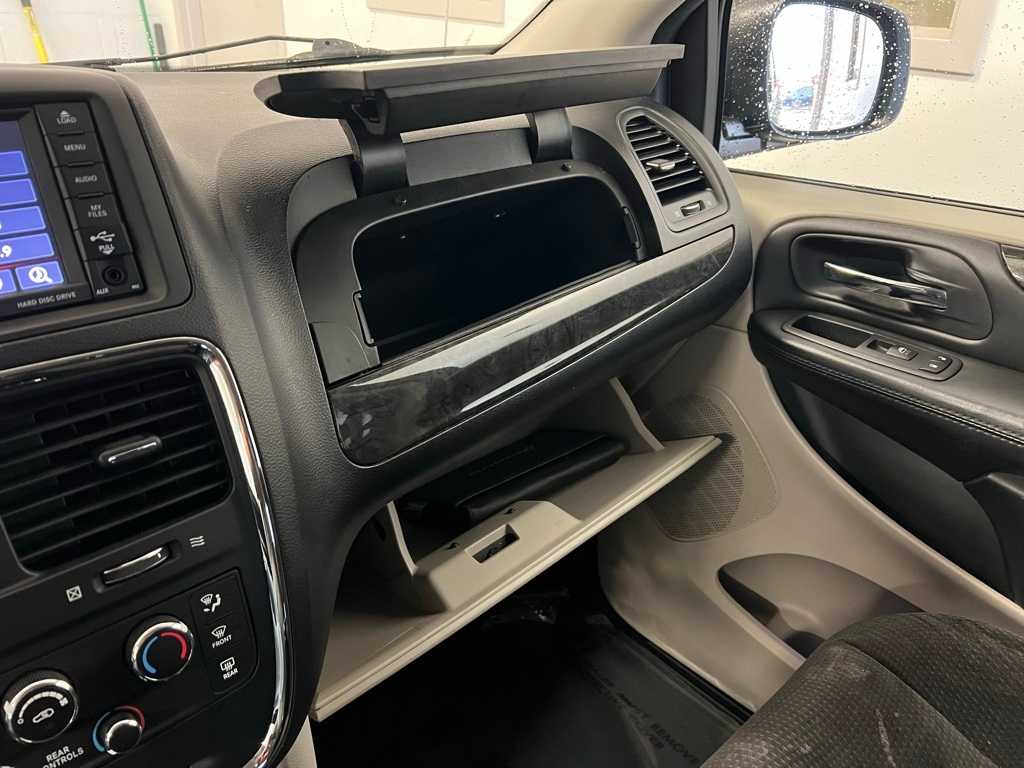 Thumbnail: 2018 Dodge Grand Caravan - 29