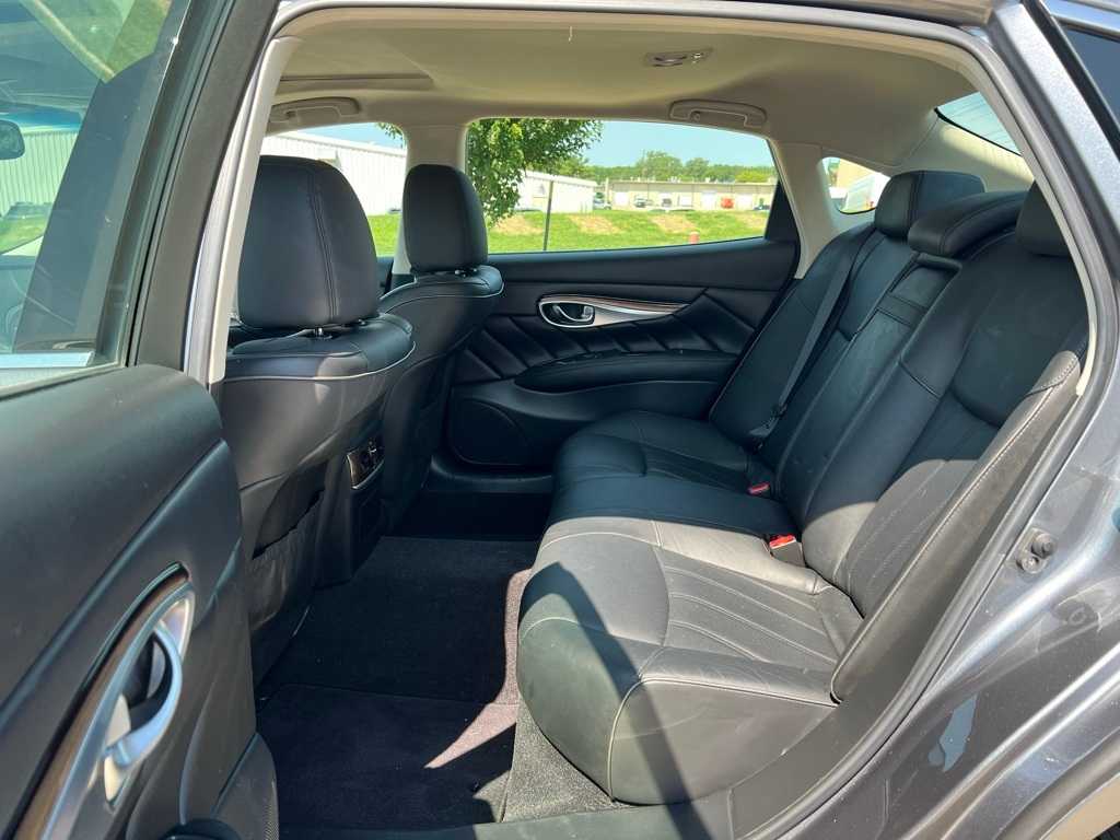 Thumbnail: 2017 INFINITI Q70 - 14