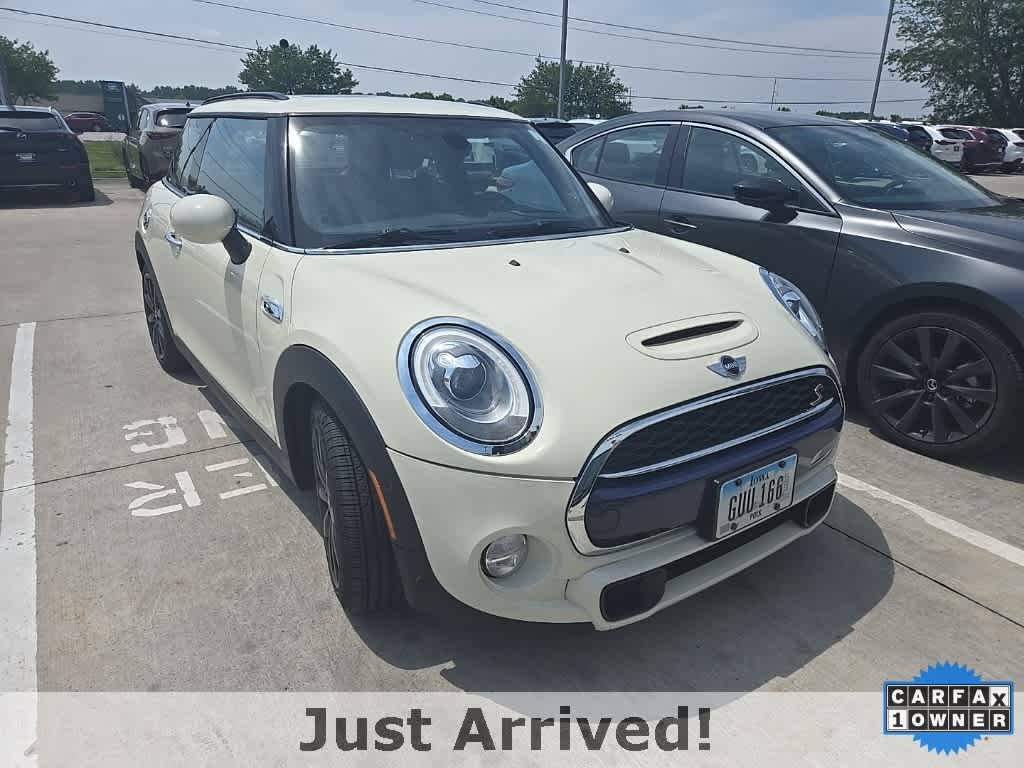 2018 MINI Cooper Hardtop S -
                  Urbandale, IA