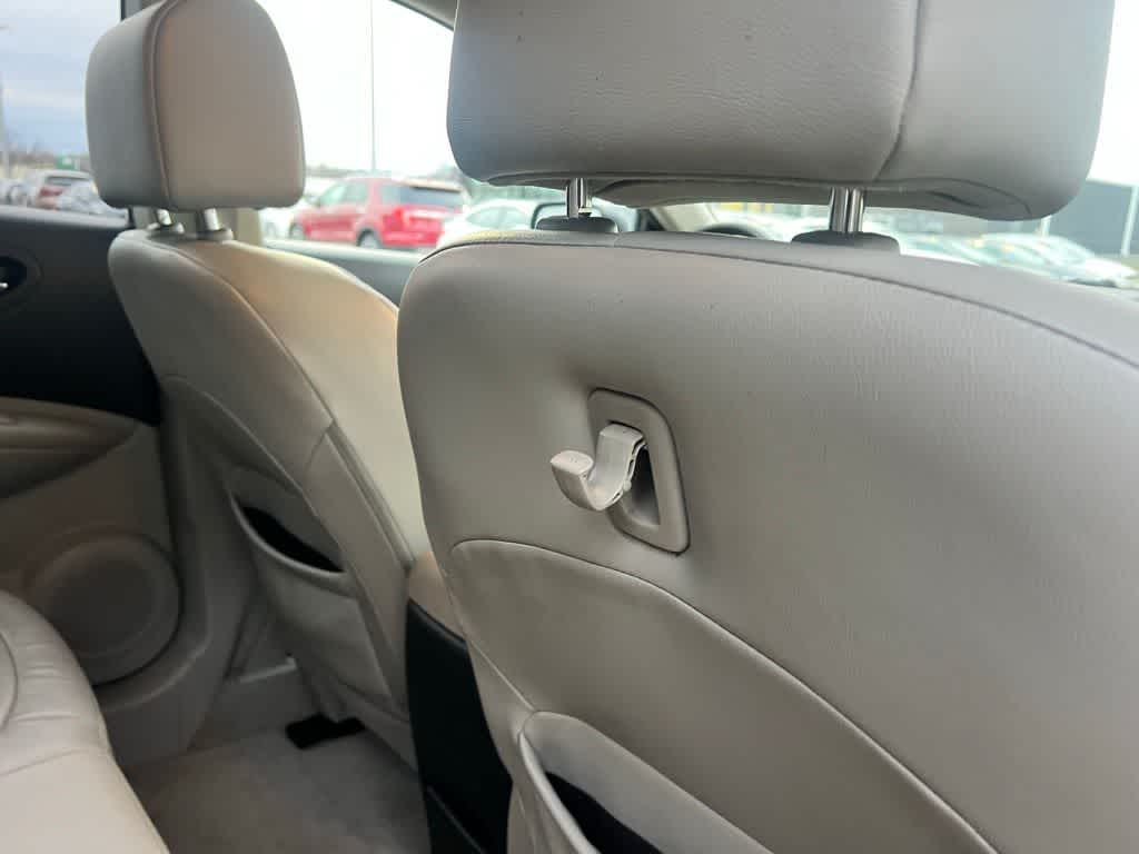 Thumbnail: 2011 Nissan Rogue - 24