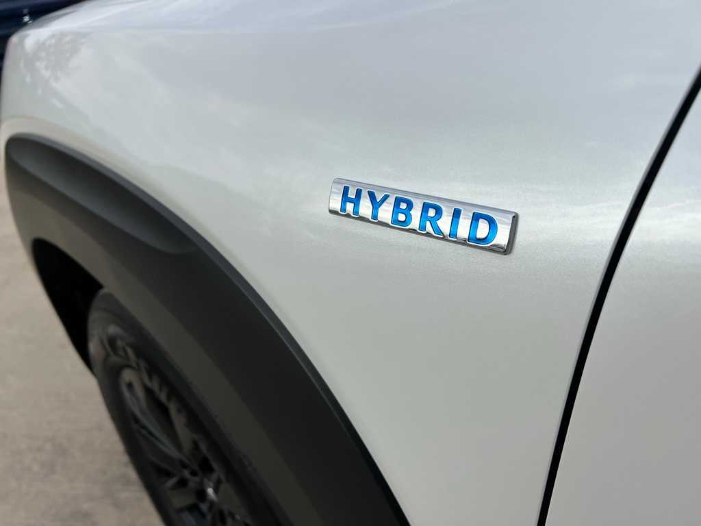 Thumbnail: 2025 Mazda CX-50 - 10