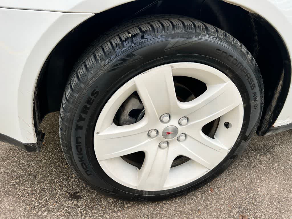 Thumbnail: 2009 Pontiac G6 - 12