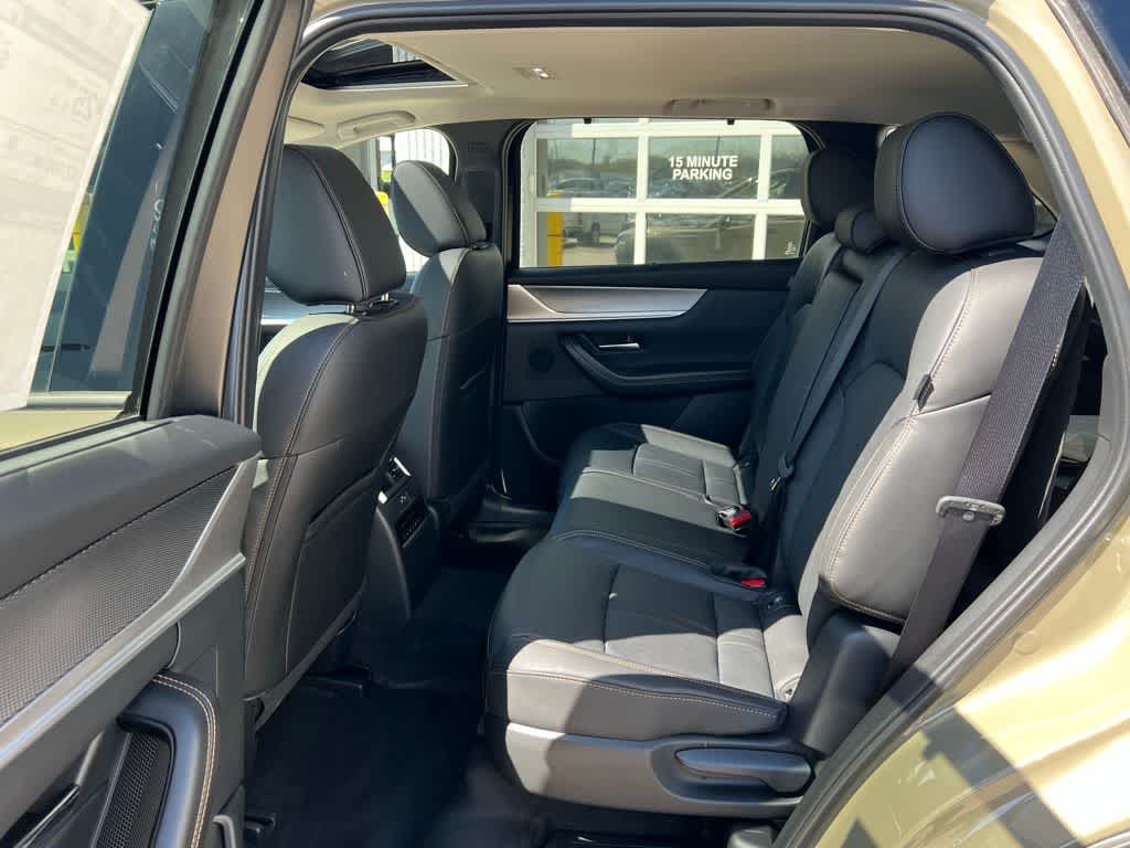 Thumbnail: 2025 Mazda CX-70 - 17