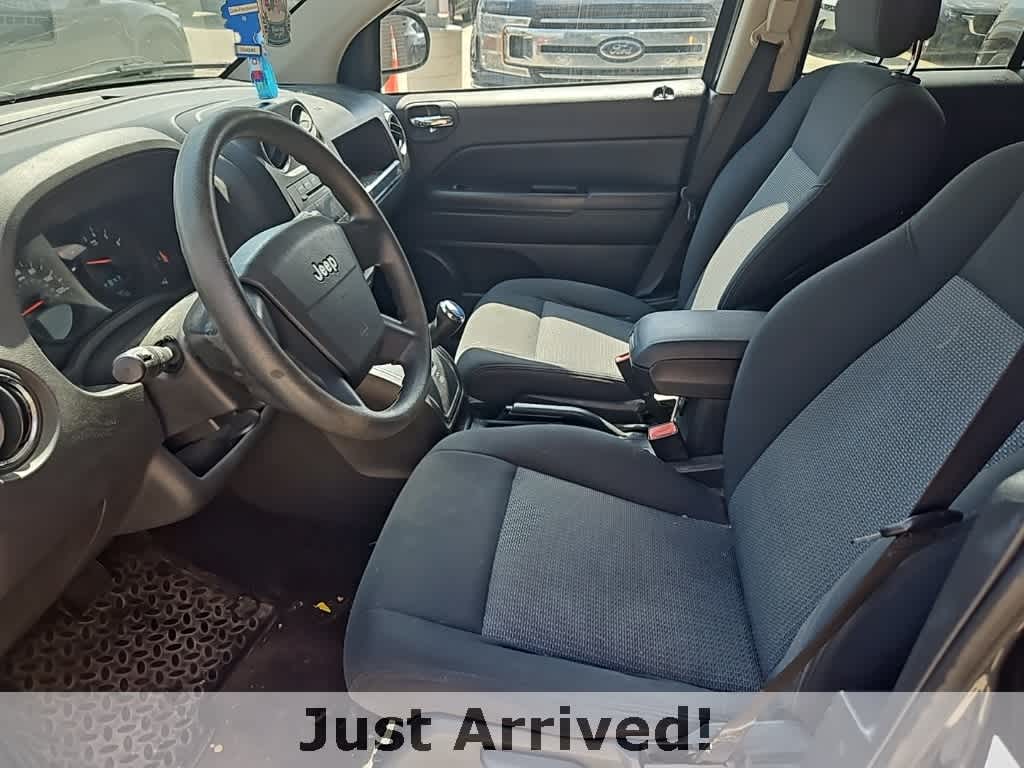 2010 Jeep Compass Sport 6