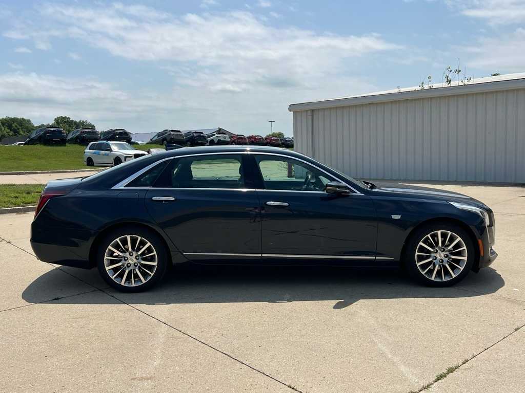 Thumbnail: 2017 Cadillac CT6 - 6