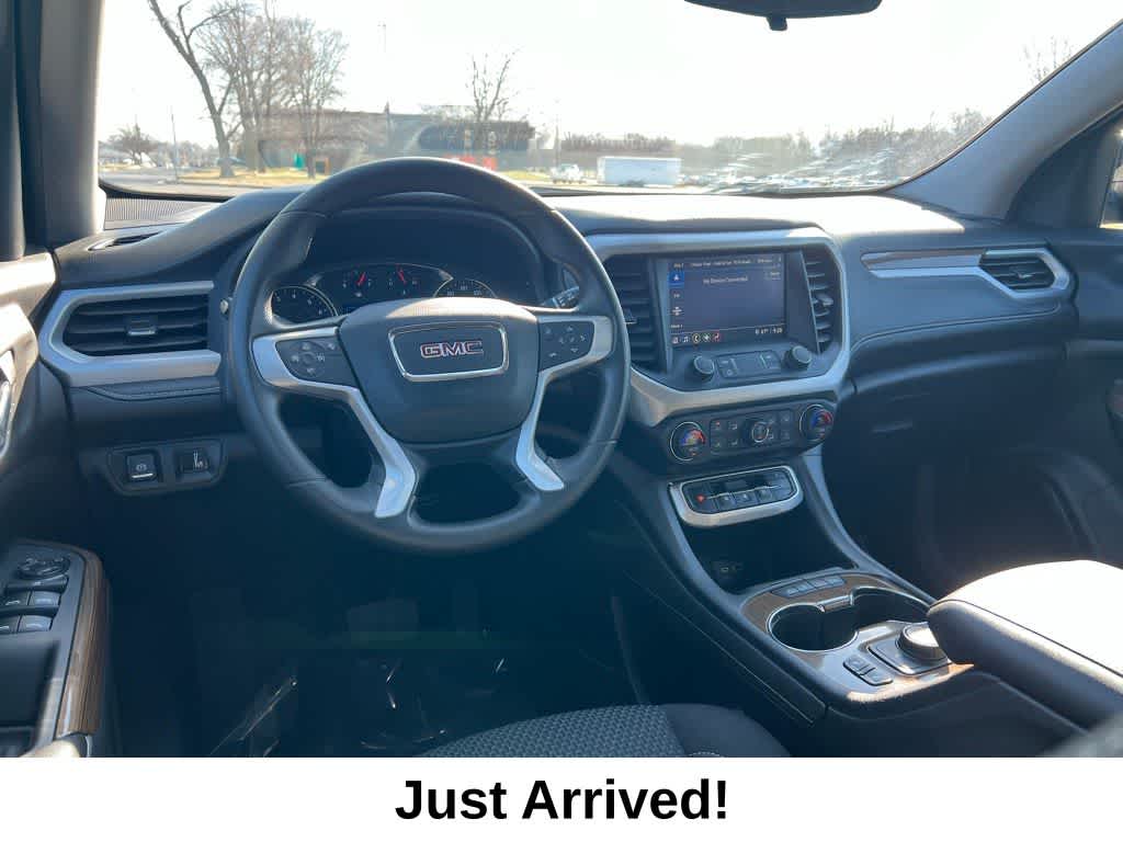 Thumbnail: 2021 GMC Acadia - 32