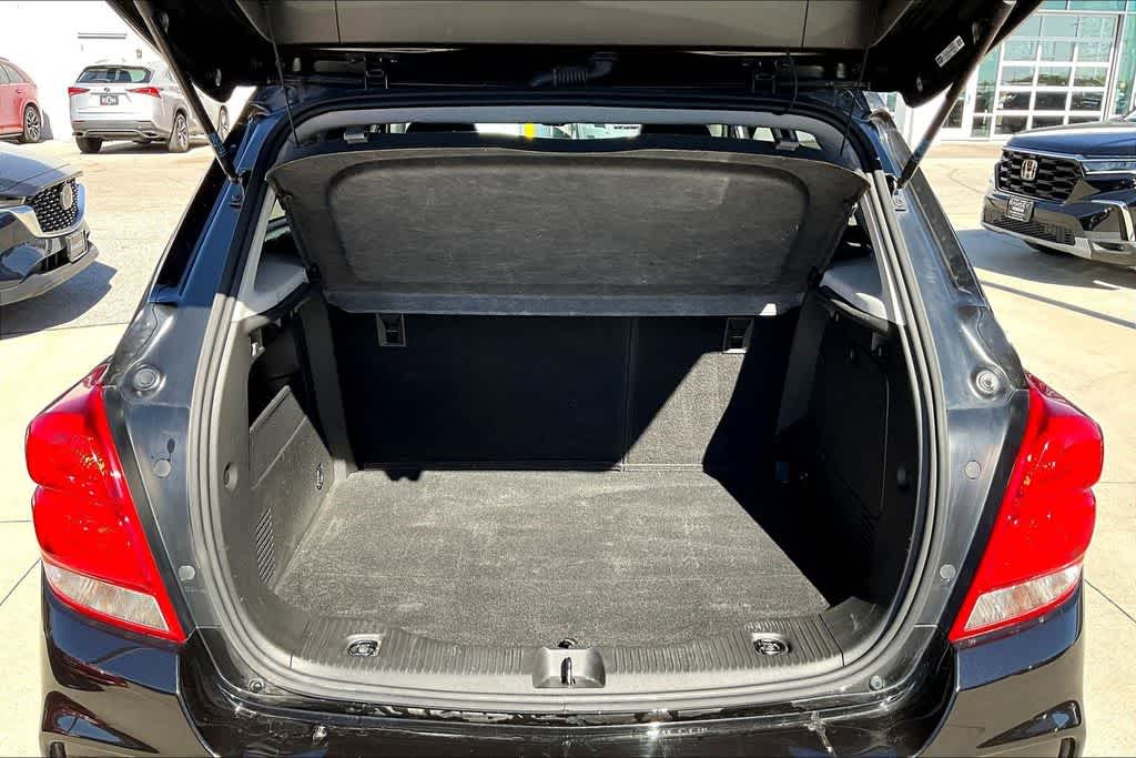 Thumbnail: 2020 Chevrolet Trax - 9