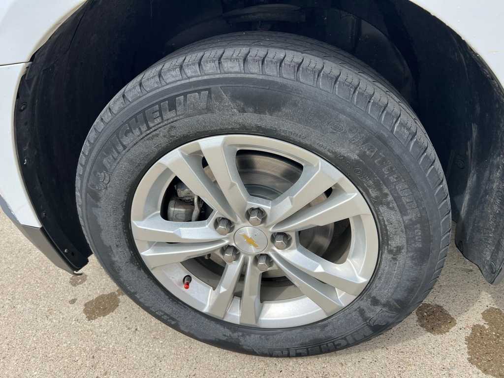 2014 Chevrolet Equinox LS 9