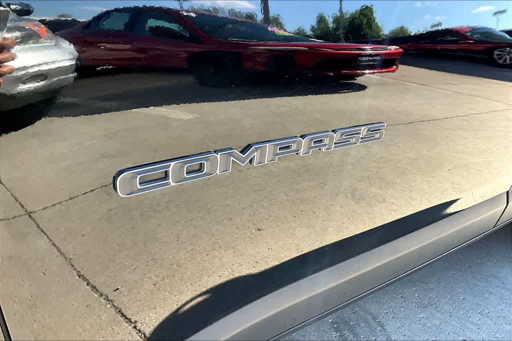 Thumbnail: 2018 Jeep Compass - 33