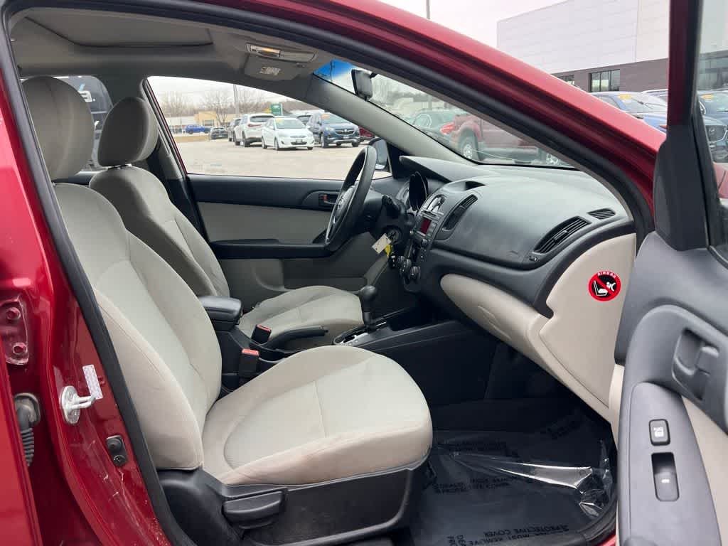 Thumbnail: 2010 Kia Forte - 21