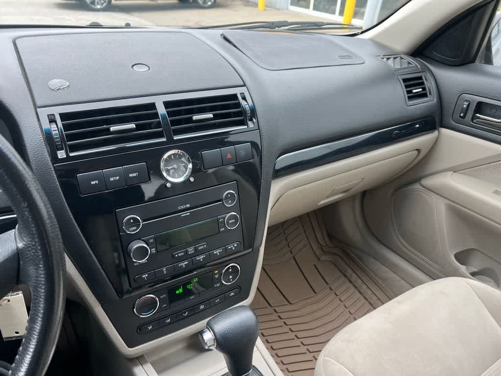 Thumbnail: 2008 Ford Fusion - 28