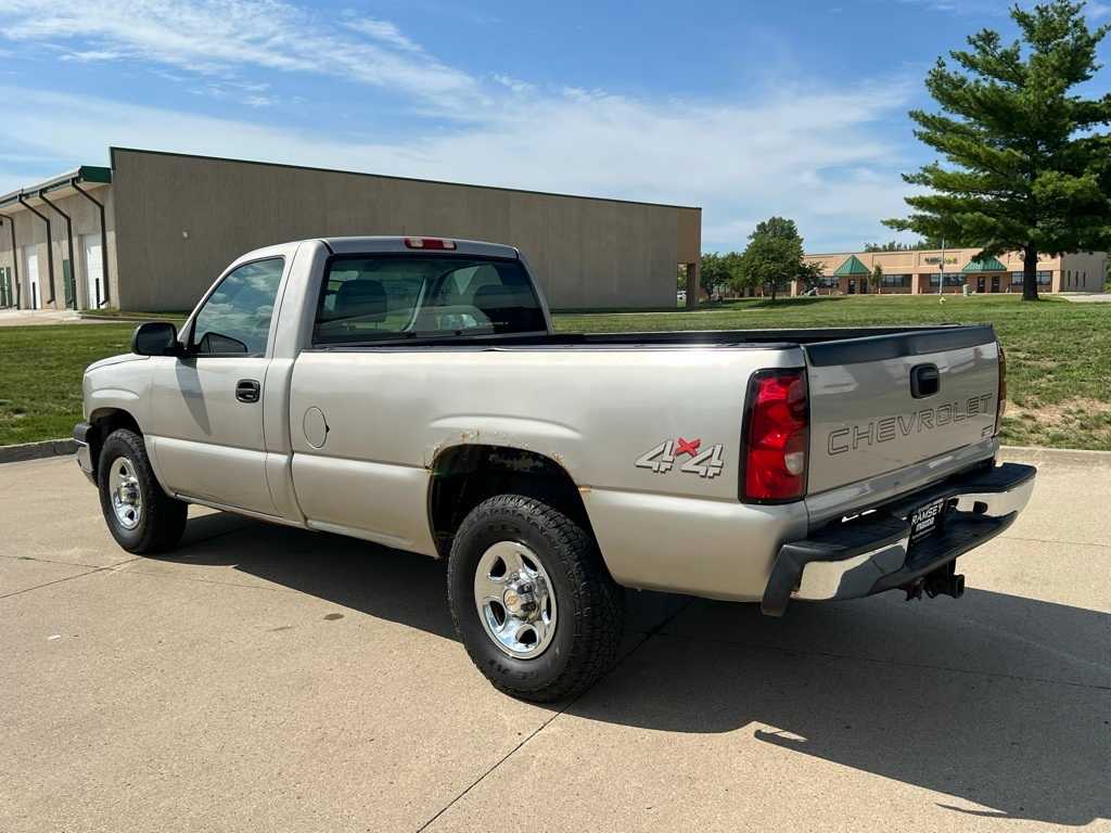 Thumbnail: 2004 Chevrolet Silverado 1500 - 4