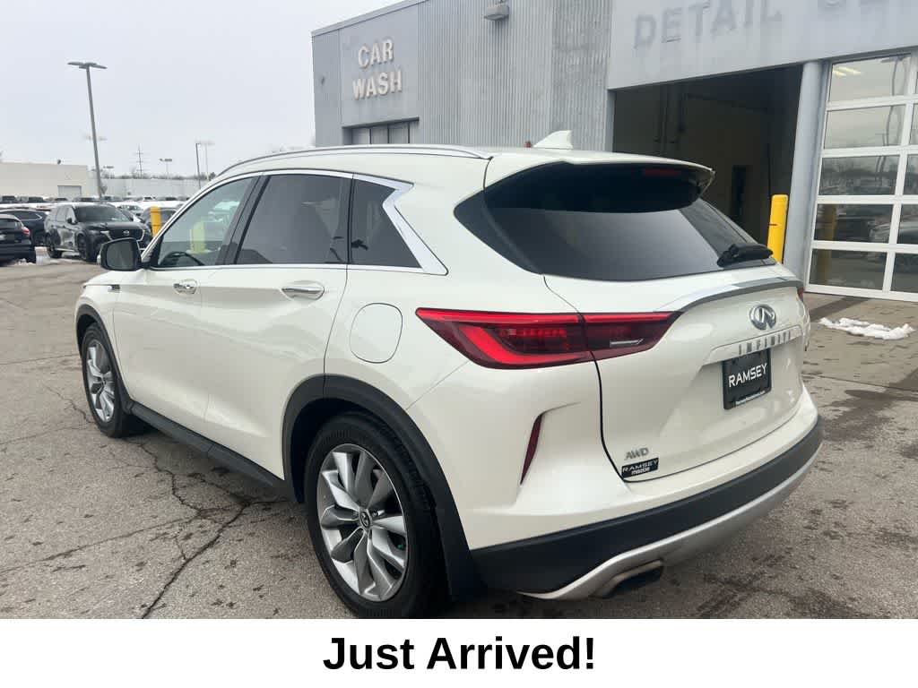 Thumbnail: 2019 INFINITI QX50 - 4