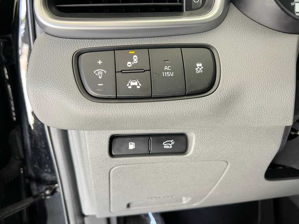 Thumbnail: 2019 Kia Sorento - 16