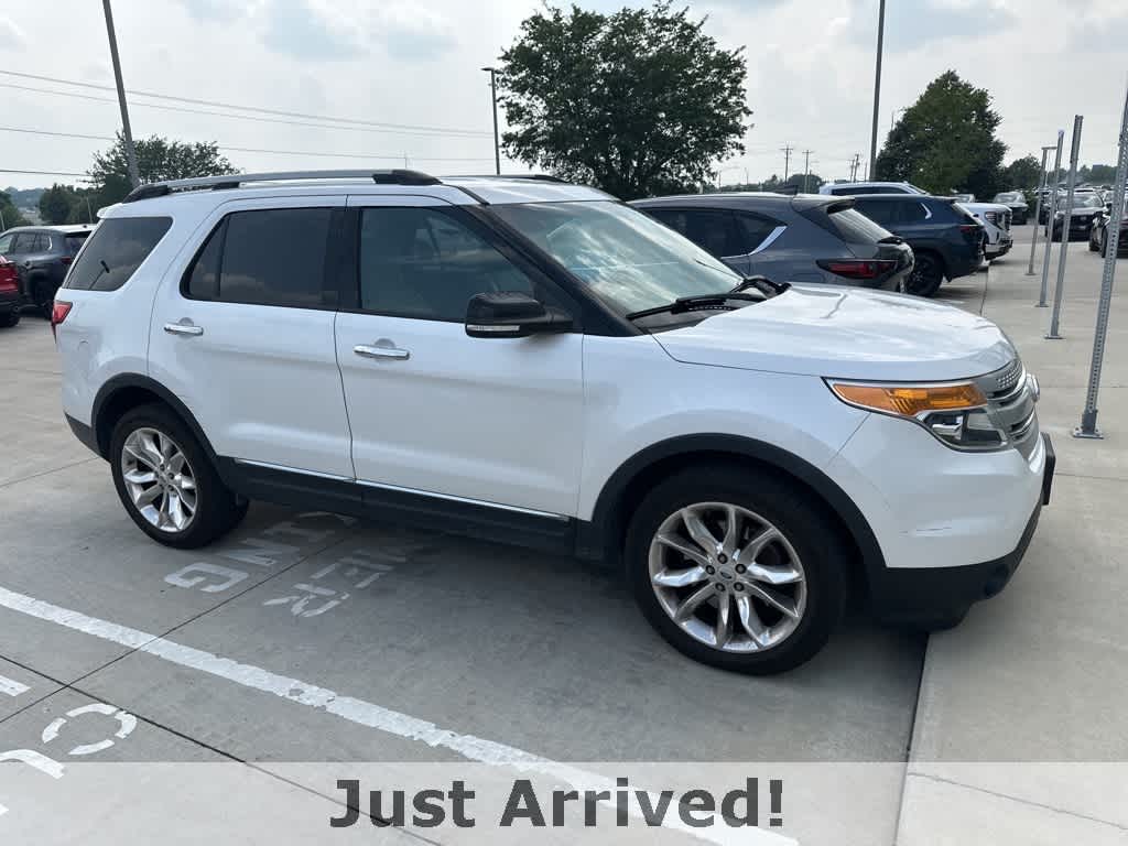 Thumbnail: 2014 Ford Explorer - 3