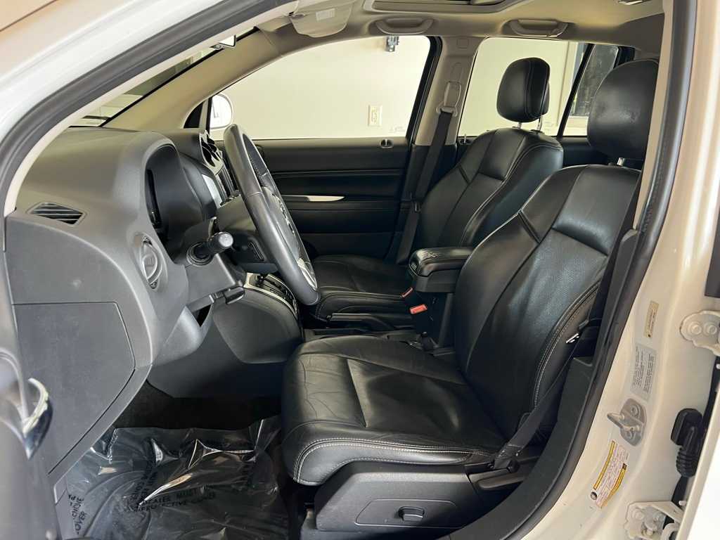 Thumbnail: 2016 Jeep Compass - 17