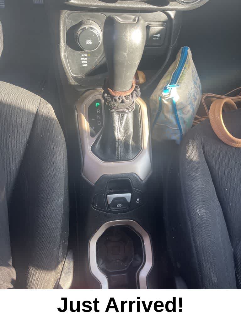 Thumbnail: 2015 Jeep Renegade - 7