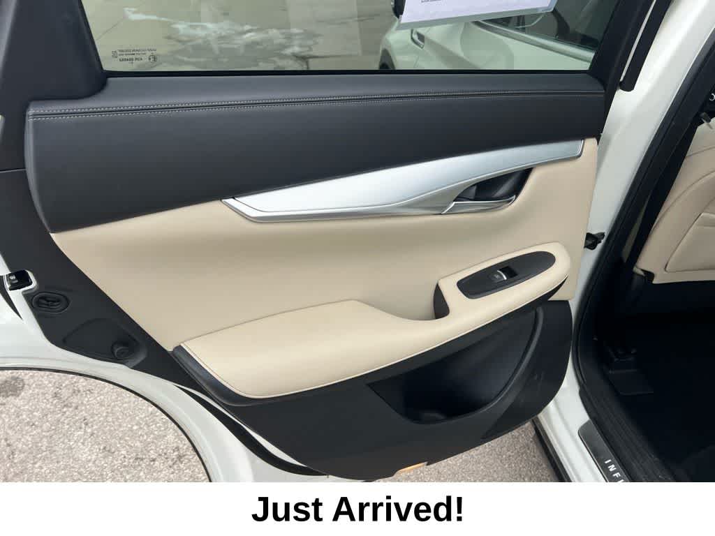 Thumbnail: 2019 INFINITI QX50 - 24