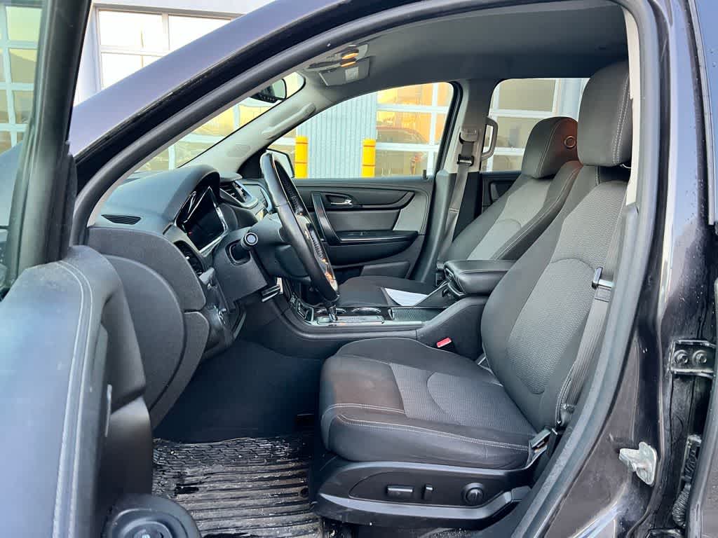 Thumbnail: 2016 Chevrolet Traverse - 11