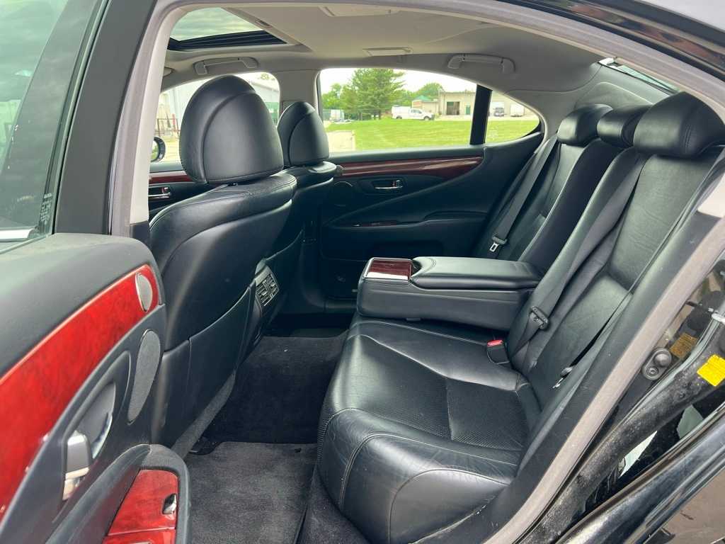 Thumbnail: 2012 Lexus LS - 17