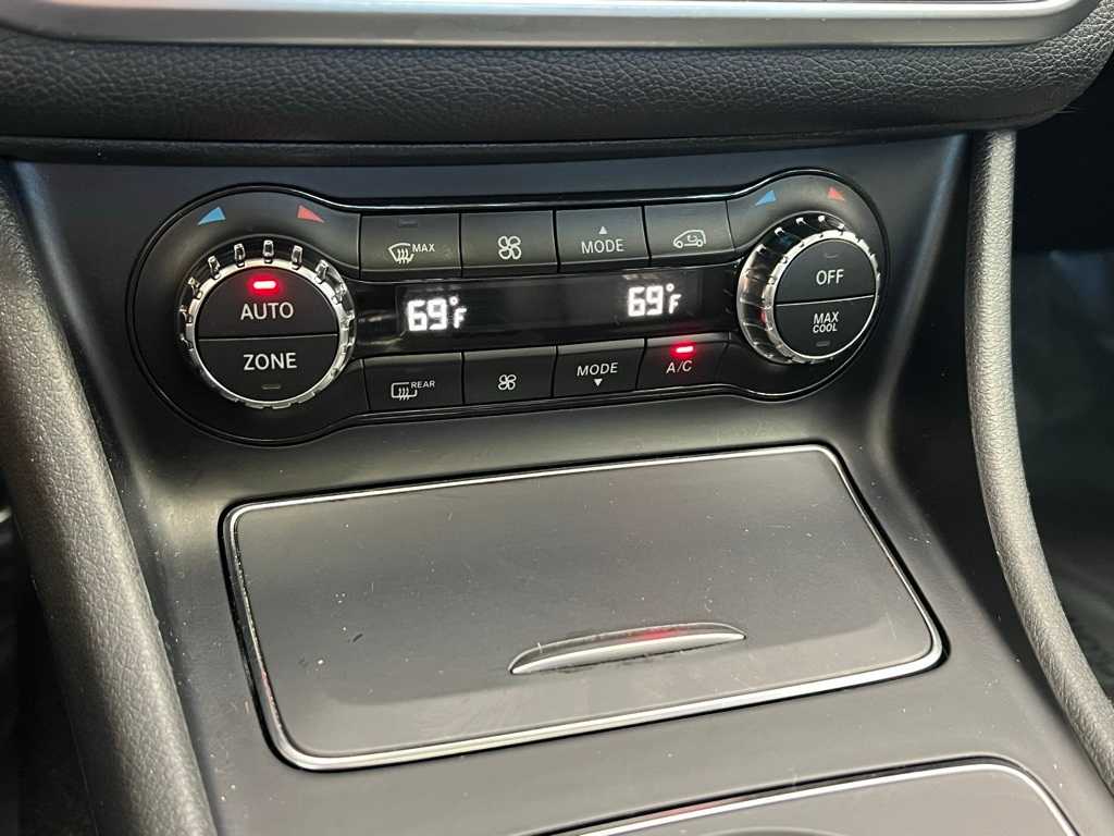 Thumbnail: 2018 Mercedes-Benz GLA - 33