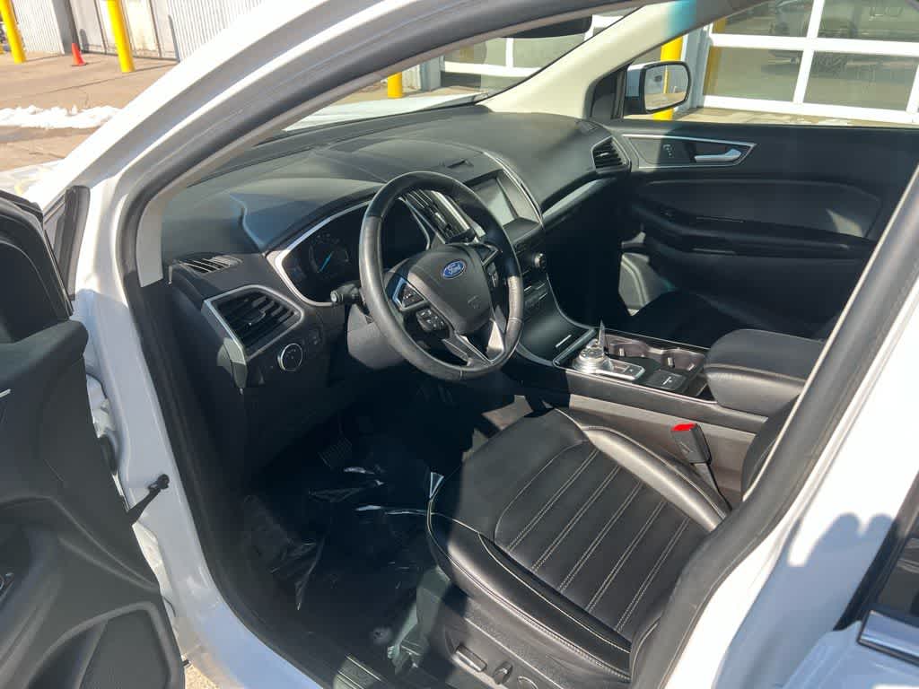 Thumbnail: 2019 Ford Edge - 2