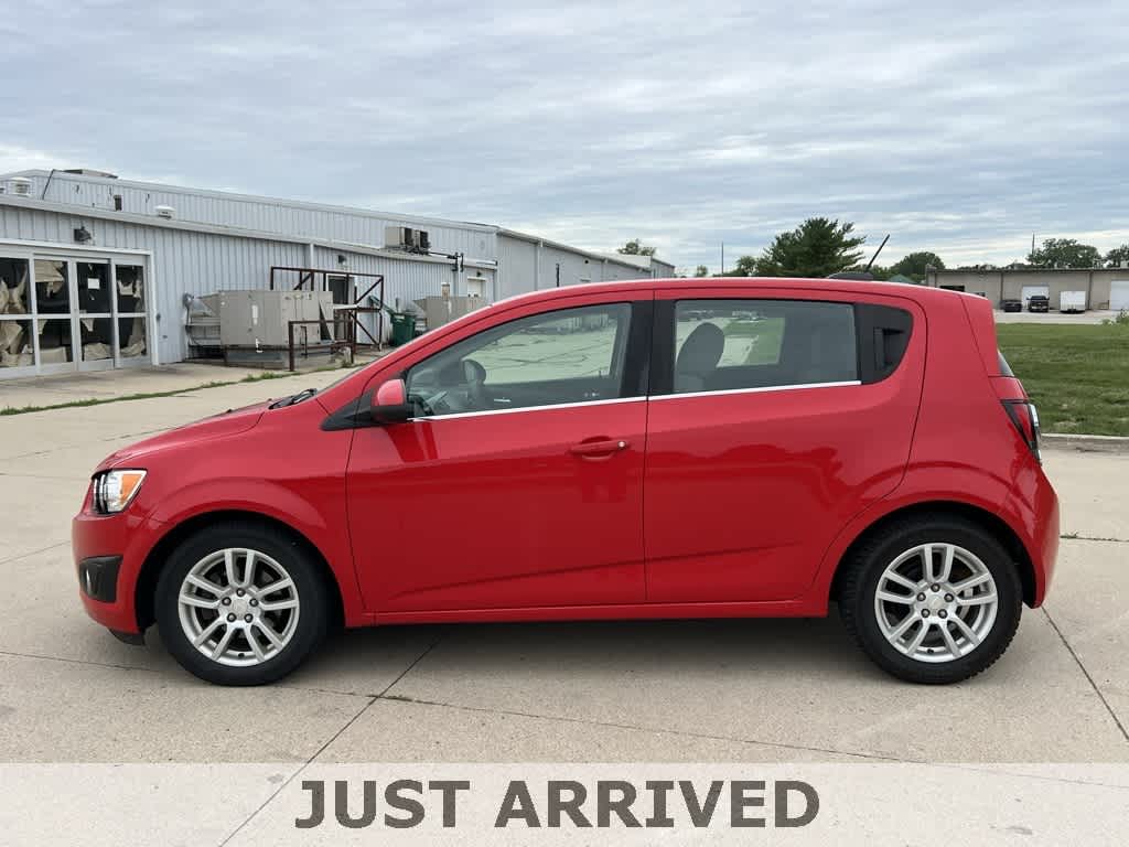 Thumbnail: 2016 Chevrolet Sonic - 3