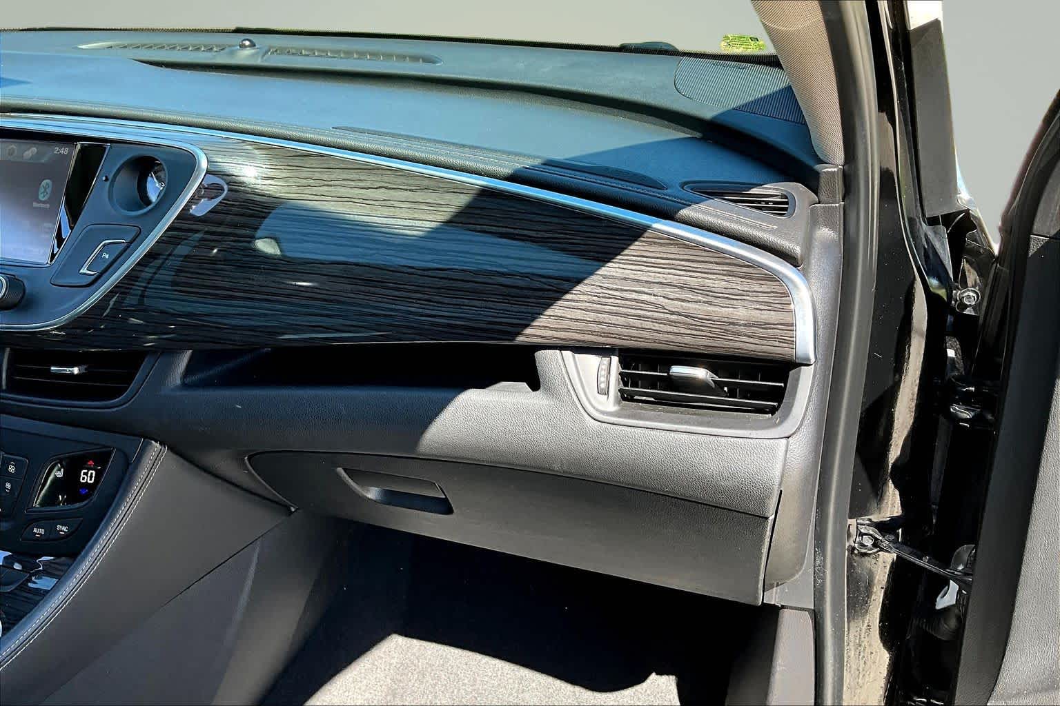 Thumbnail: 2017 Buick Envision - 16