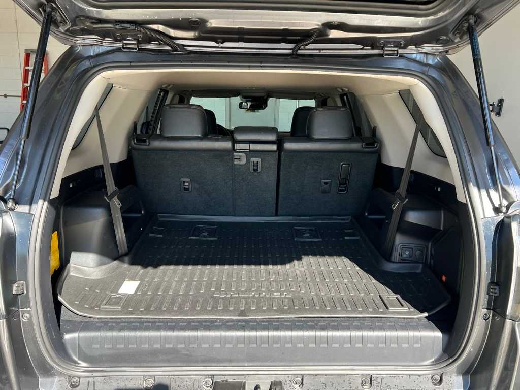 Thumbnail: 2020 Toyota 4Runner - 25