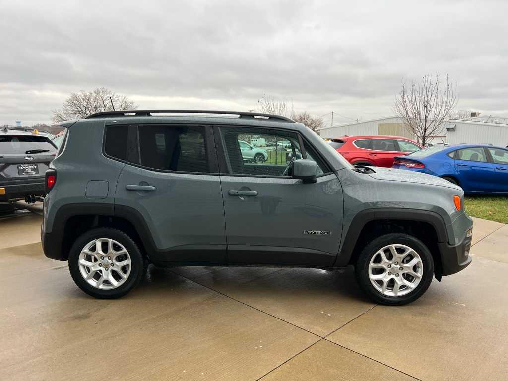 Thumbnail: 2018 Jeep Renegade - 7