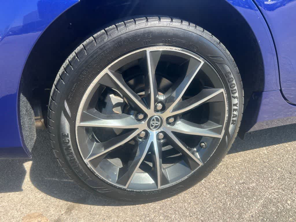 Thumbnail: 2016 Toyota Camry - 12