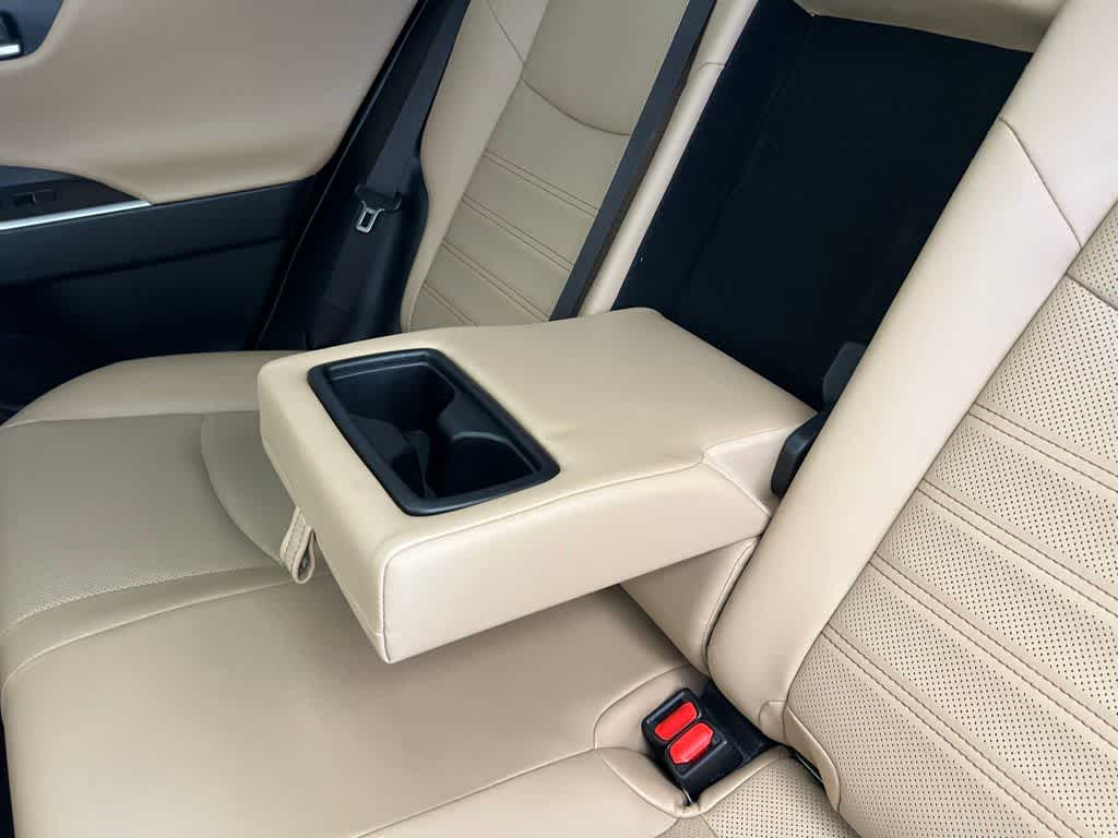 Thumbnail: 2020 Toyota RAV4 - 28