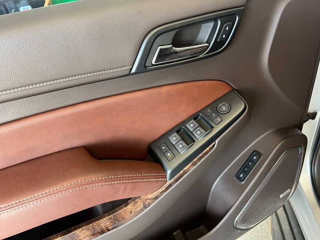 Thumbnail: 2015 Chevrolet Tahoe - 12