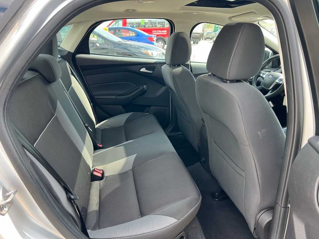 2014 Ford Focus SE 17