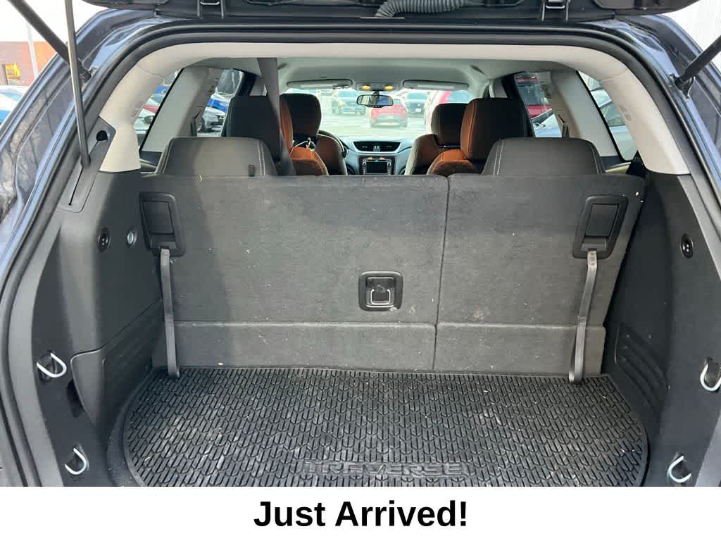 Thumbnail: 2016 Chevrolet Traverse - 19