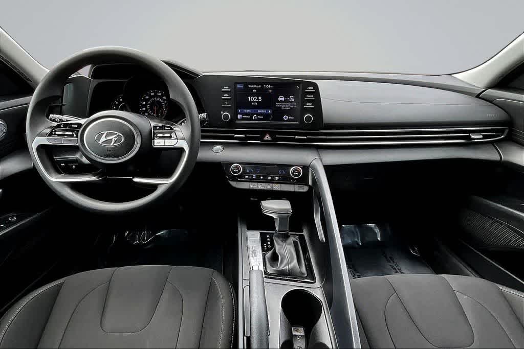Thumbnail: 2022 Hyundai Elantra - 15
