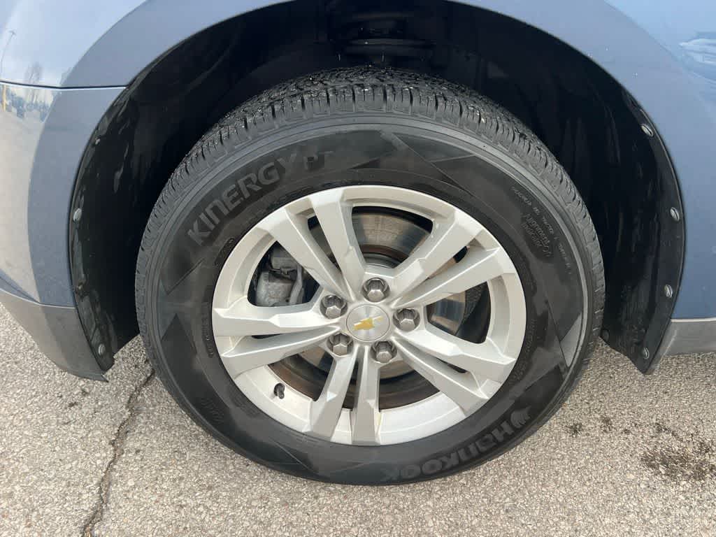 Thumbnail: 2012 Chevrolet Equinox - 10