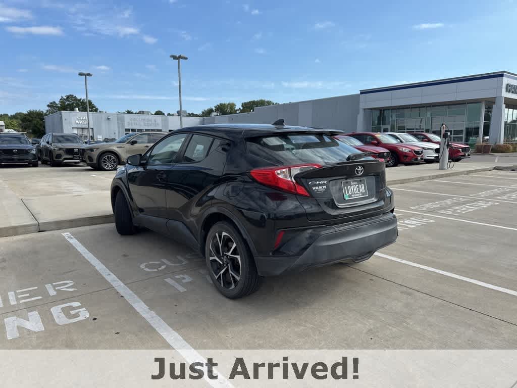 Thumbnail: 2018 Toyota C-HR - 4