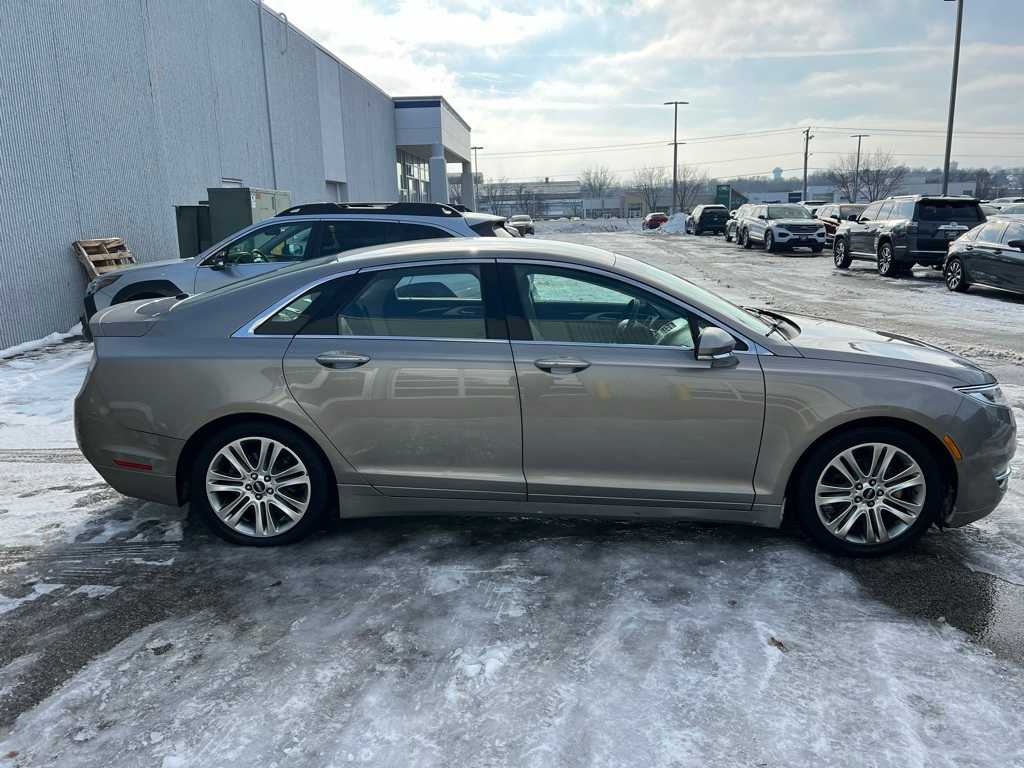 Thumbnail: 2016 Lincoln MKZ - 7